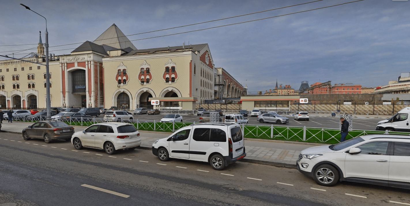 Парковка на Казанском вокзале в Москва)